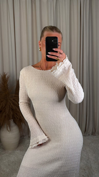 Lucy soft wave kjóll beige