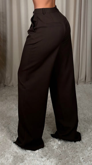Eight TALL buxur brúnar