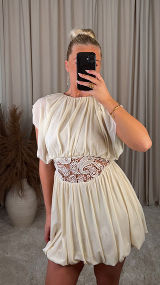Lucy blúndu kjóll beige