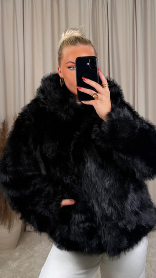 Tara pels svartur