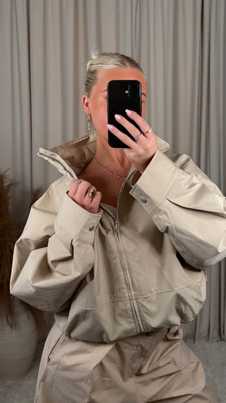 Lucy wind jakki beige