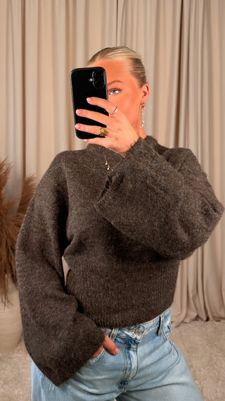 Lucc wide sleeve peysa brúnn