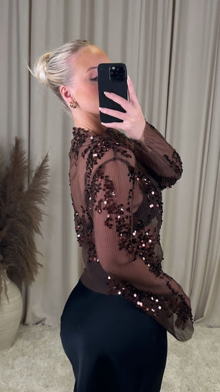 Adriana bolur brúnn