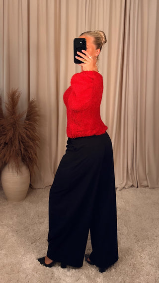 Miricl off shoulder peysa