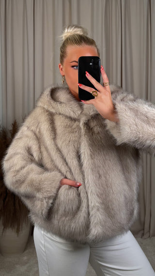 Tara pels beige