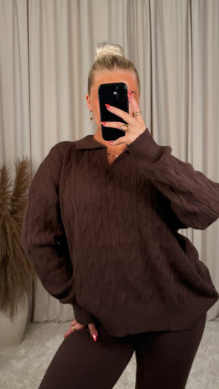 Mia cozy sett brúnn