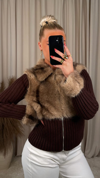 Tanya peysa brúnn