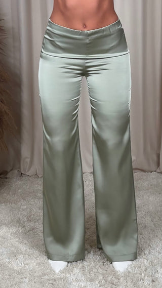 Eight satin pants green