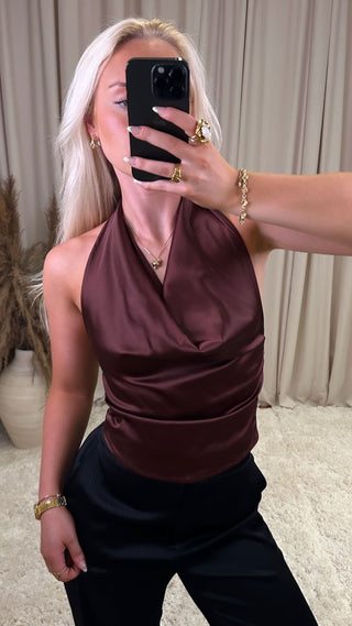 Natalia bolur brúnn