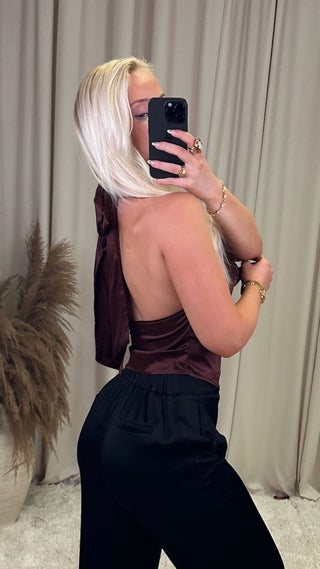 Natalia bolur brúnn