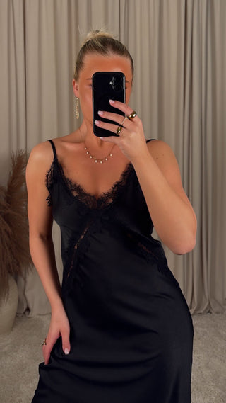 Valerie kjóll svartur