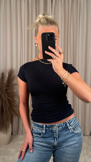 Emma bolur svartur