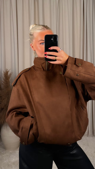 Moch oversize-sude jakki brúnn