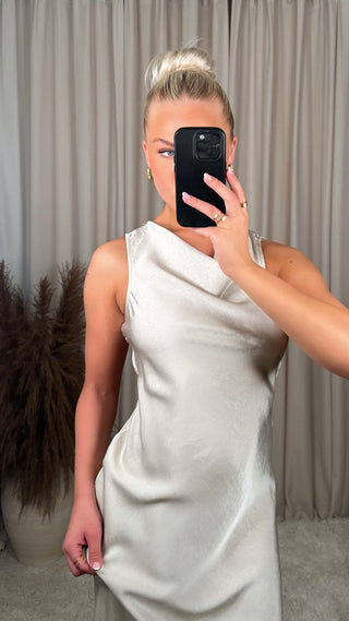 Daphne kjóll Beige
