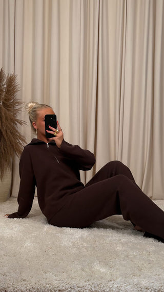 Taylor cozy sett brúnn
