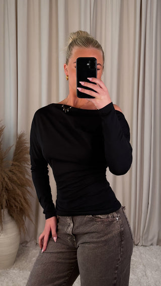 Eight off shoulder bolur svartur