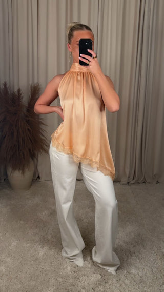 Brittney bolur orange