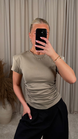 Lucc shoulder-pad bolur mosagrænn