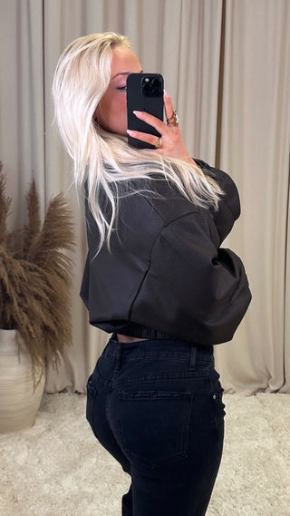 Nina jakki