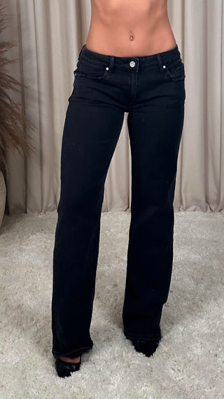 Queen low waist gallabuxur svartar