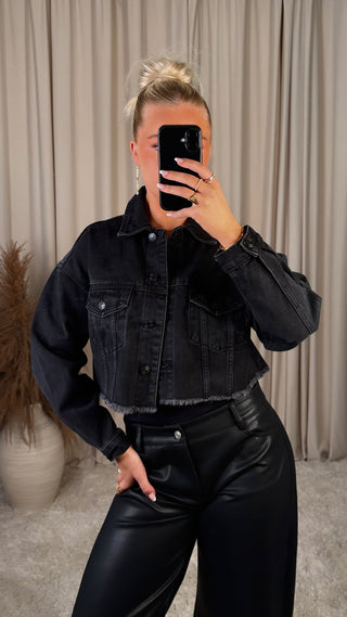 Marly cropped gallajakki svartur