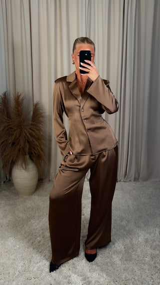 Eight satin-skyrtu jakki brúnn