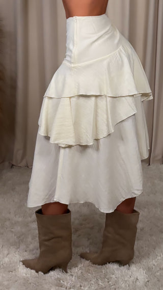 Lucy ruffle pils offwhite