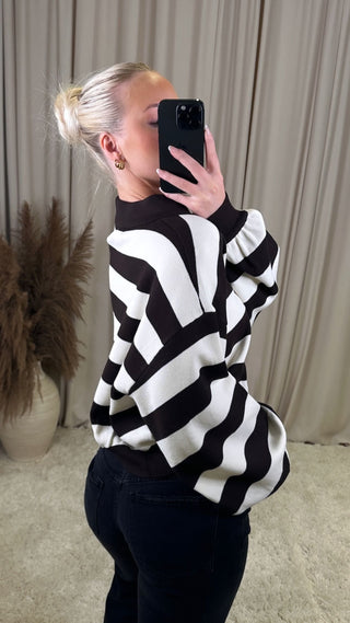 Lillian peysa brúnn/kremaður