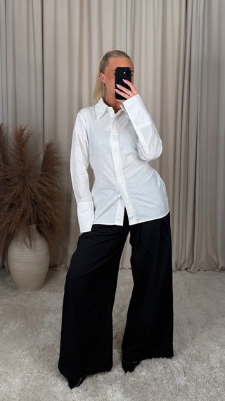 Eight hörskyrta hvít