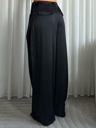 Eight satin-dragtarbuxur svartar